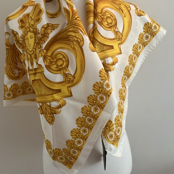 Versace White and Gold Scarf 34”x34” - Picture 5 of 8